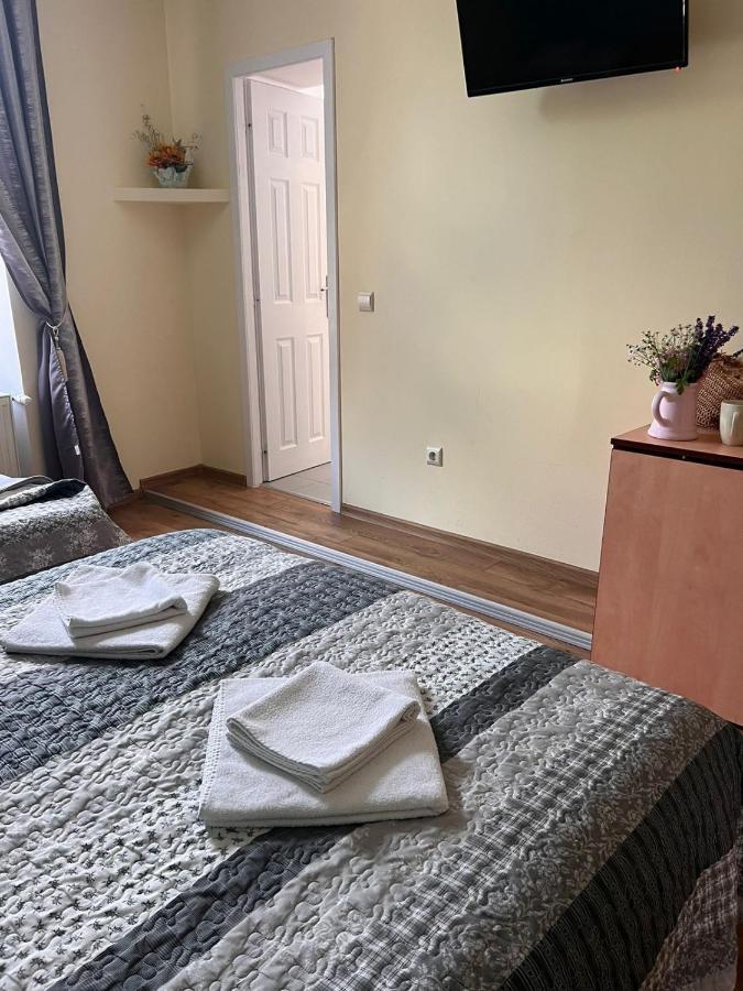 Pension Old City Brasov Bagian luar foto
