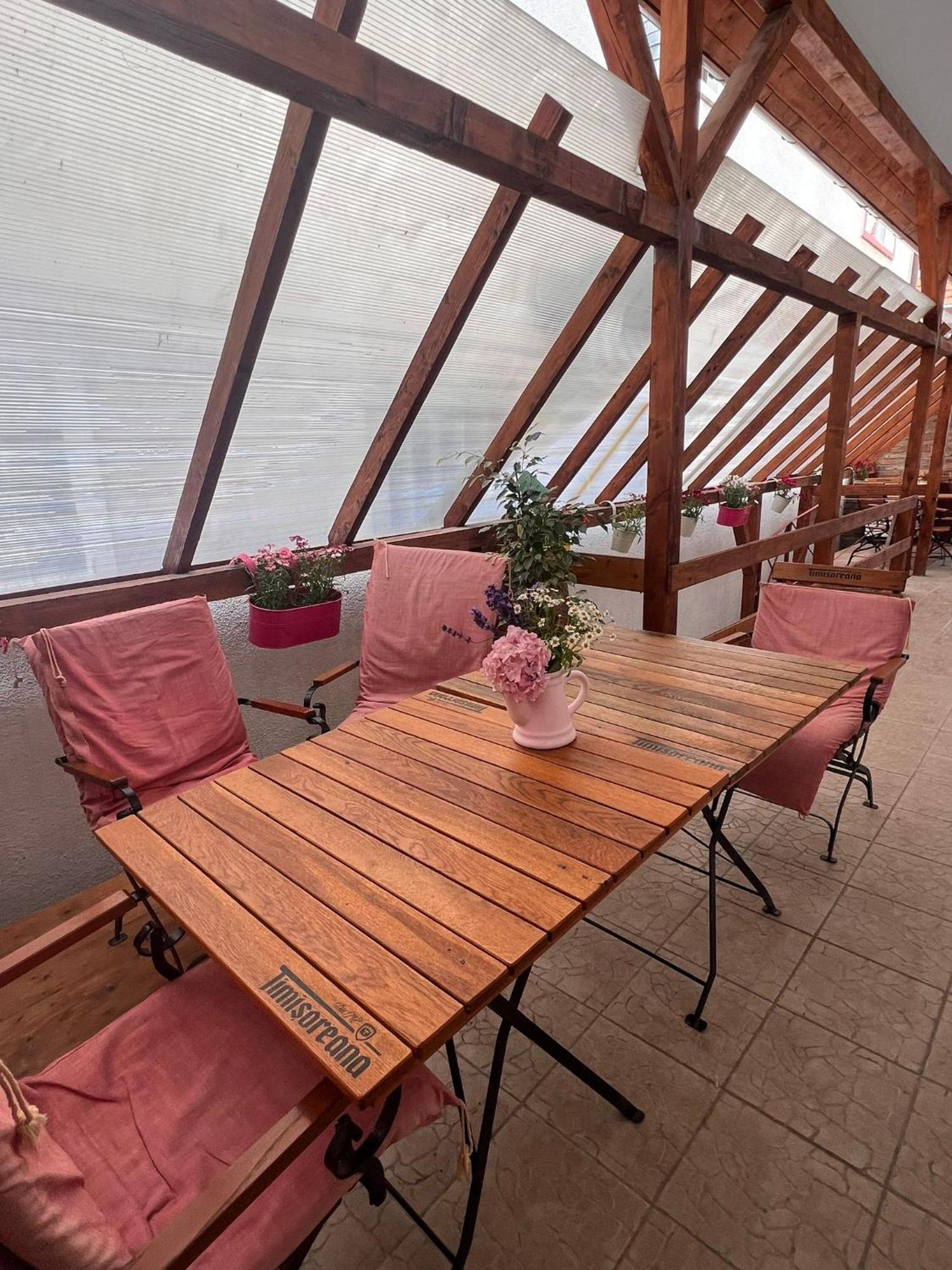 Pension Old City Brasov Bagian luar foto