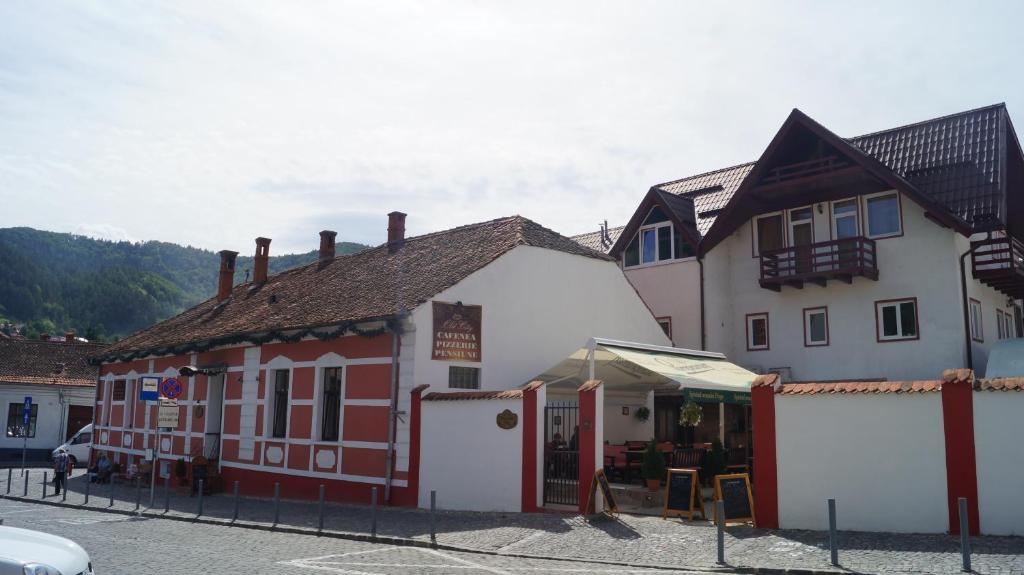Pension Old City Brasov Bagian luar foto